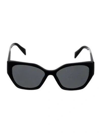 Pre-owned Prada Oversize Tinted Sunglasses In Black