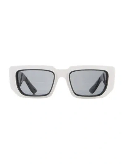 Pre-owned Prada Oversize Tinted Sunglasses In White