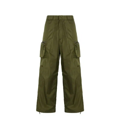 Prada Pantalon Cargo En Nylon In Green