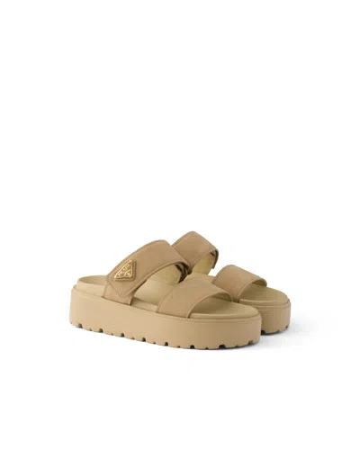 Prada Pantoletten Aus Nubukleder In Neutral