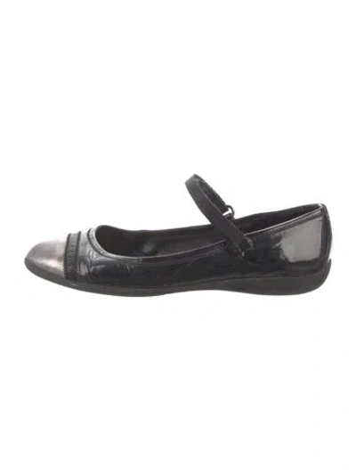Pre-owned Prada Patent Leather Ballet Flats In Black