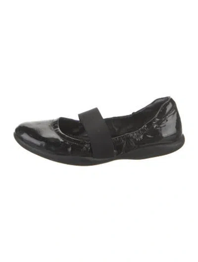 Pre-owned Prada Patent Leather Ballet Flats In Black