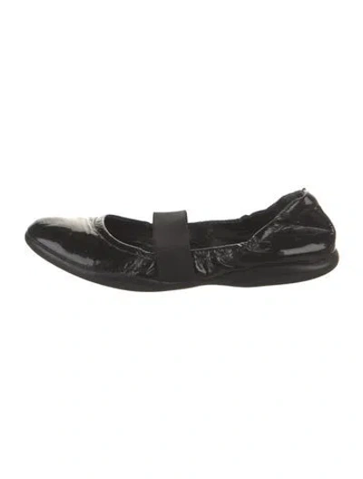 Pre-owned Prada Patent Leather Ballet Flats In Black