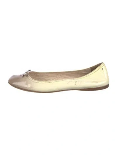 Pre-owned Prada Patent Leather Bow Accents Ballet Flats In Neutral