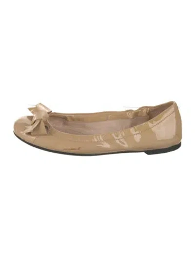 Pre-owned Prada Patent Leather Bow Accents Ballet Flats In Neutral