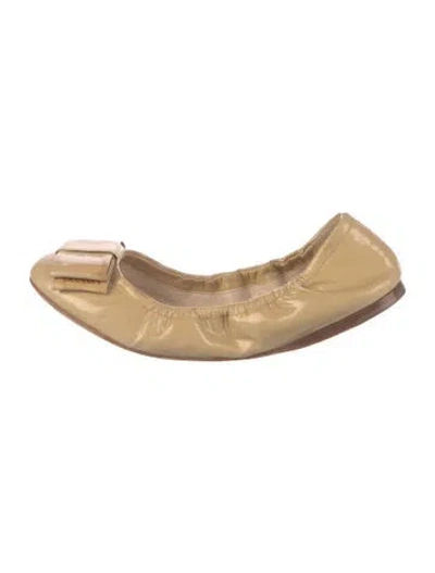 Pre-owned Prada Patent Leather Bow Accents Ballet Flats In Neutrals