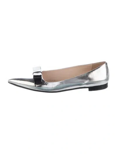Pre-owned Prada Patent Leather Bow Accents Ballet Flats In Silver