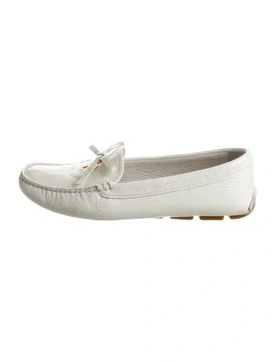 Pre-owned Prada Patent Leather Bow Accents Loafers In White