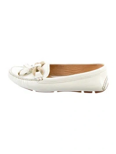 Pre-owned Prada Patent Leather Bow Accents Loafers In White