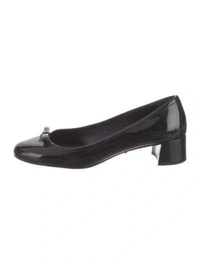 Pre-owned Prada Patent Leather Bow Accents Pumps In Black
