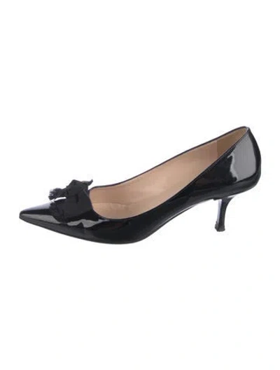Pre-owned Prada Patent Leather Bow Accents Pumps In Black