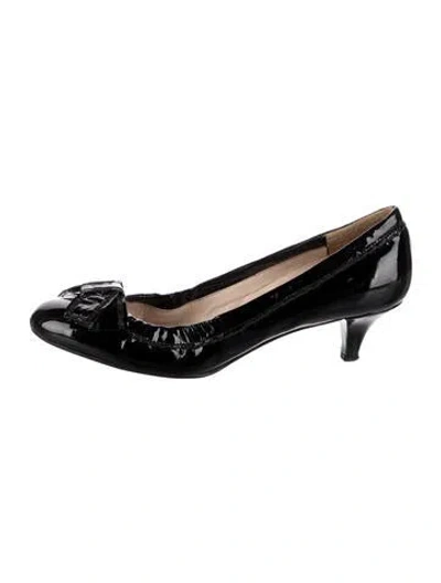 Pre-owned Prada Patent Leather Bow Accents Pumps In Black