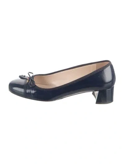 Pre-owned Prada Patent Leather Bow Accents Pumps In Blue