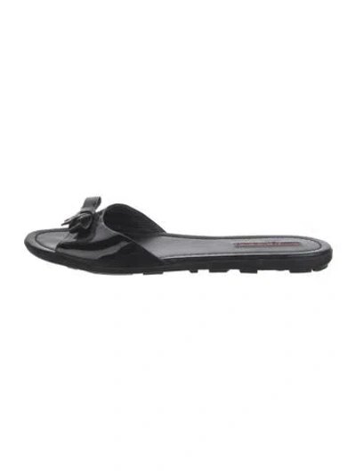 Pre-owned Prada Patent Leather Bow Accents Slides In Black