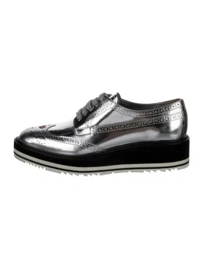 Pre-owned Prada Patent Leather Colorblock Pattern Pumps In Silver