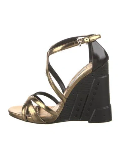 Pre-owned Prada Patent Leather Colorblock Pattern Sandals In Gold