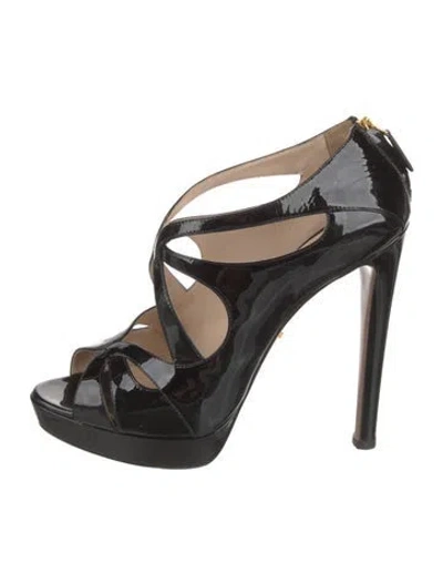 Pre-owned Prada Patent Leather Cutout Accent Pumps In Black