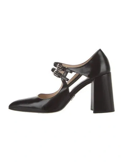 Pre-owned Prada Patent Leather Cutout Accent Pumps In Black