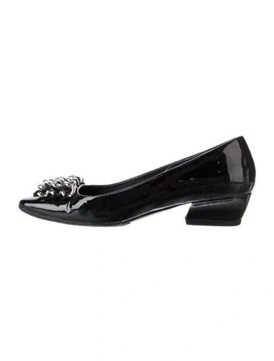 Pre-owned Prada Patent Leather Flats In Black