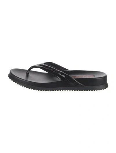 Pre-owned Prada Patent Leather Flip Flops In Black