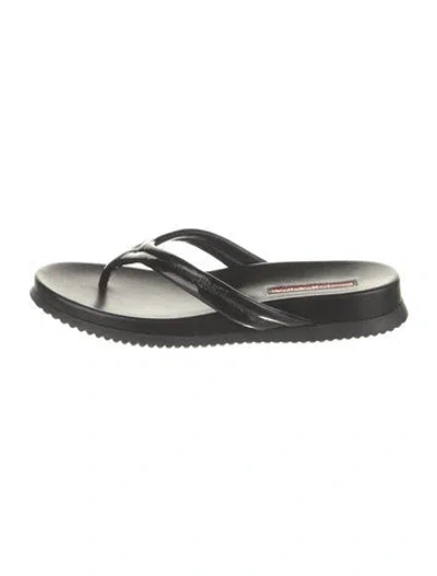 Pre-owned Prada Patent Leather Flip Flops In Black