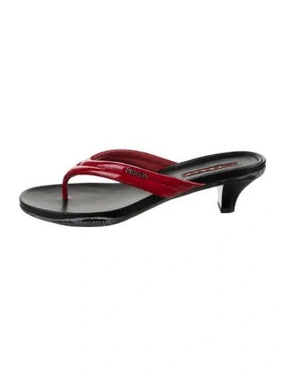 Pre-owned Prada Patent Leather Flip Flops In Red