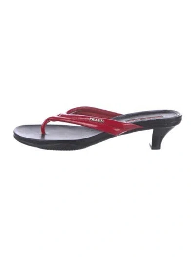 Pre-owned Prada Patent Leather Flip Flops In Red