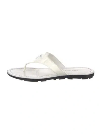 Pre-owned Prada Patent Leather Flip Flops In White