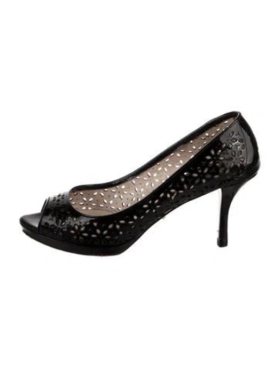Pre-owned Prada Patent Leather Lace Pattern Pumps In Black