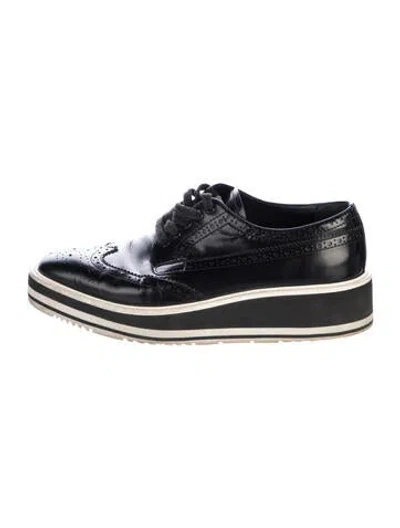 Pre-owned Prada Patent Leather Lasercut Accents Oxfords In Black