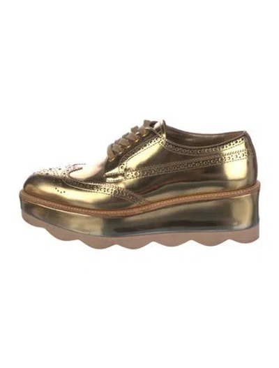 Pre-owned Prada Patent Leather Lasercut Accents Pumps In Gold