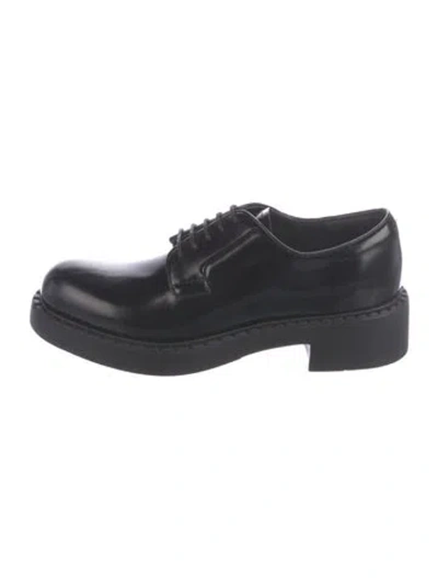 Pre-owned Prada Patent Leather Oxfords In Black