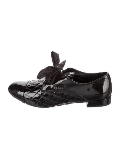 Pre-owned Prada Patent Leather Oxfords In Black