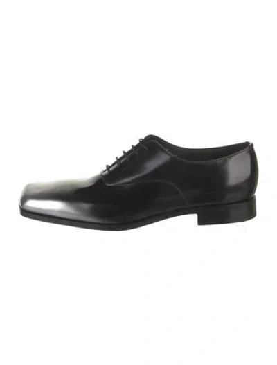 Pre-owned Prada Patent Leather Oxfords In Black