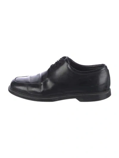 Pre-owned Prada Patent Leather Oxfords In Black