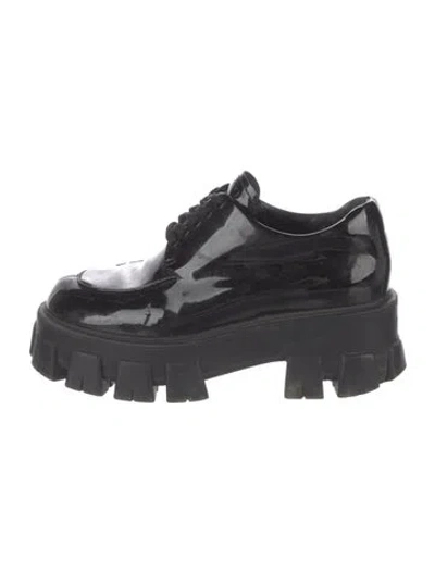 Pre-owned Prada Patent Leather Oxfords In Black