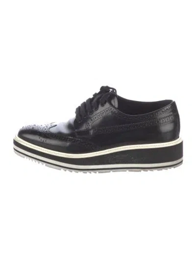 Pre-owned Prada Patent Leather Oxfords In Black
