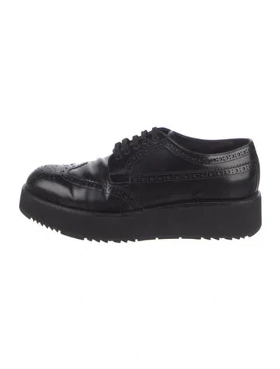 Pre-owned Prada Patent Leather Oxfords In Black