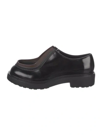 Pre-owned Prada Patent Leather Oxfords In Black