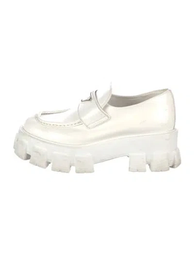 Pre-owned Prada Patent Leather Oxfords In White