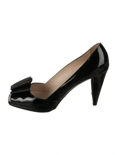 Pre-owned Prada Patent Leather Pleated Accents Pumps In Black