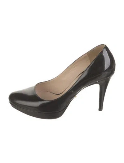Pre-owned Prada Patent Leather Pumps In Black