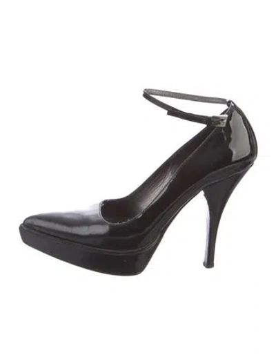 Pre-owned Prada Patent Leather Pumps In Black