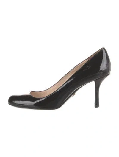 Pre-owned Prada Patent Leather Pumps In Black