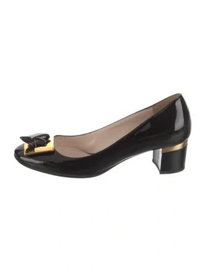 Pre-owned Prada Patent Leather Pumps In Black
