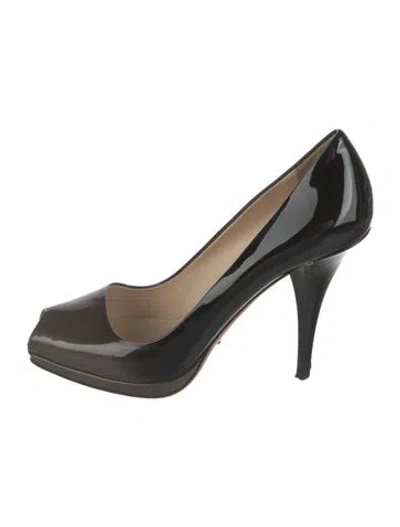 Pre-owned Prada Patent Leather Pumps In Black