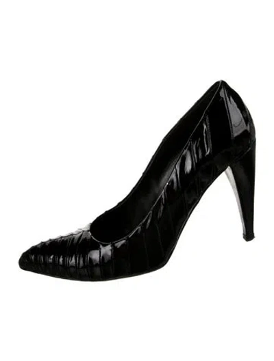 Pre-owned Prada Patent Leather Pumps In Black