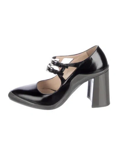 Pre-owned Prada Patent Leather Pumps In Black
