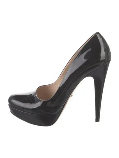 Pre-owned Prada Patent Leather Pumps In Black