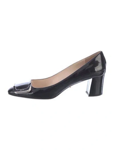Pre-owned Prada Patent Leather Pumps In Black